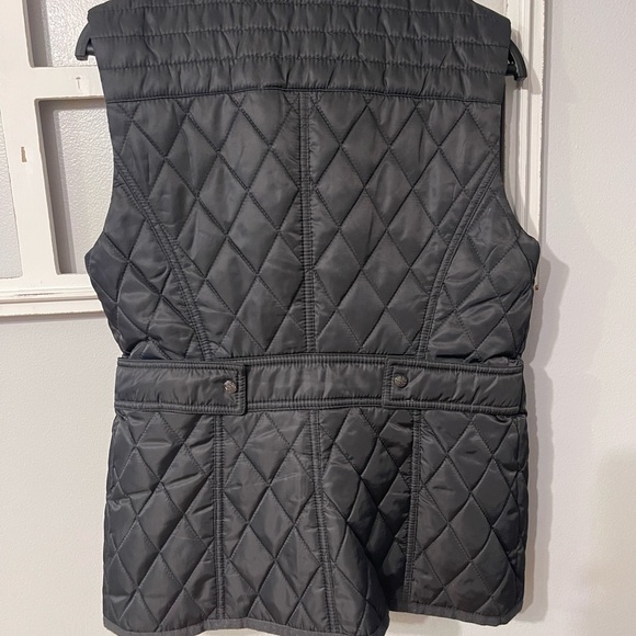 Vince Camuto Sleeveless Vest - Picture 8 of 11
